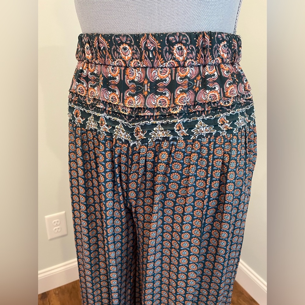 Anthropologie - Silky patterned wide leg pants - Size XS
